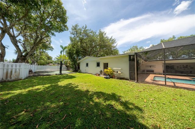 16445 SW 80th Ave, Palmetto Bay, FL 33157