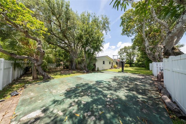 16445 SW 80th Ave, Palmetto Bay, FL 33157