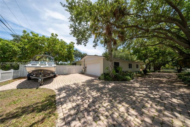 16445 SW 80th Ave, Palmetto Bay, FL 33157