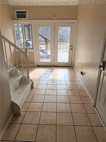 5961 Little Sandy Road, Elkview, WV 25071