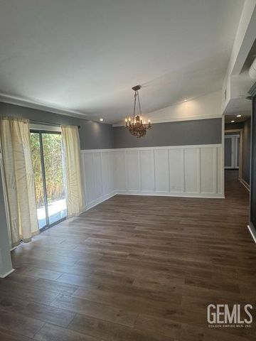 8536 Kern Canyon Road 56, Bakersfield, CA 93306