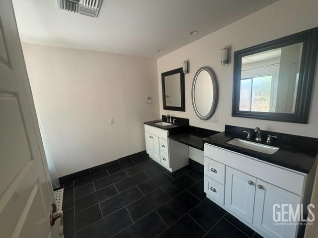 8536 Kern Canyon Road 56, Bakersfield, CA 93306