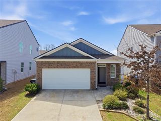 5515 Foxglove Way, Oakwood, GA 30566