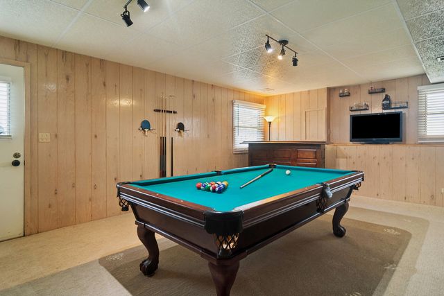 1032 W Park Place Drive, Bartlett, IL 60103