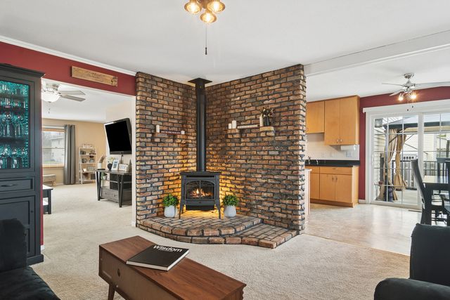 1032 W Park Place Drive, Bartlett, IL 60103