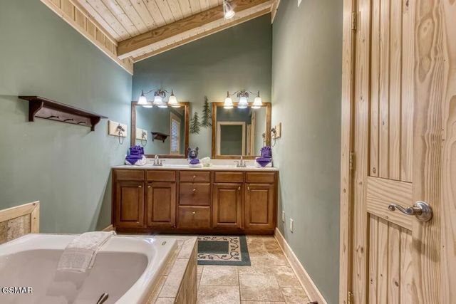 1170 Lower Alpine Way, Gatlinburg, TN 37738