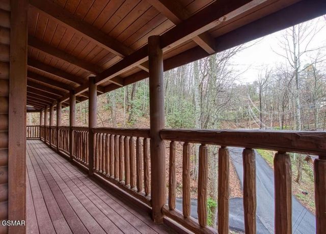 1170 Lower Alpine Way, Gatlinburg, TN 37738