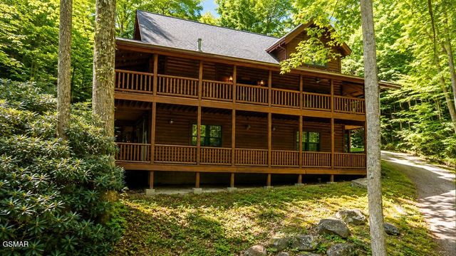 1170 Lower Alpine Way, Gatlinburg, TN 37738