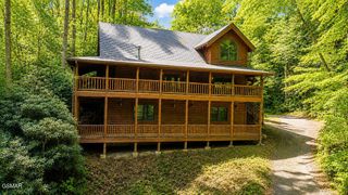 1170 Lower Alpine Way, Gatlinburg, TN 37738