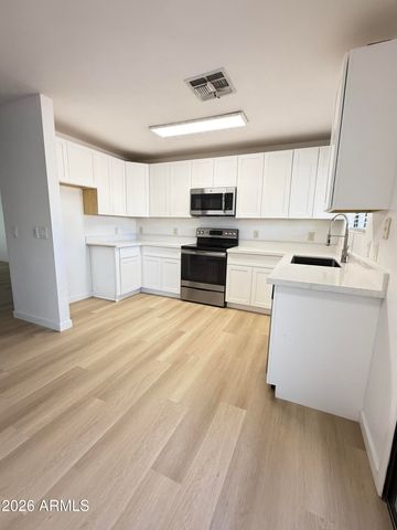 4837 N 87th Avenue, Phoenix, AZ 85037