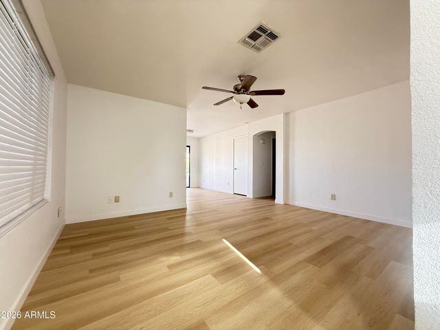 4837 N 87th Avenue, Phoenix, AZ 85037
