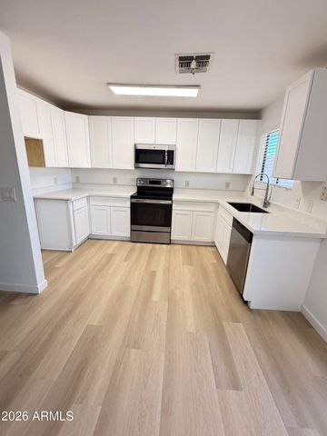 4837 N 87th Avenue, Phoenix, AZ 85037