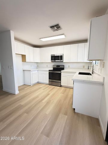4837 N 87th Avenue, Phoenix, AZ 85037