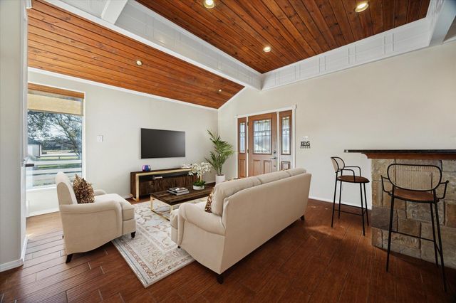 137 Hill Dr DR, Granite Shoals, TX 78654