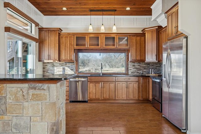 137 Hill Dr DR, Granite Shoals, TX 78654