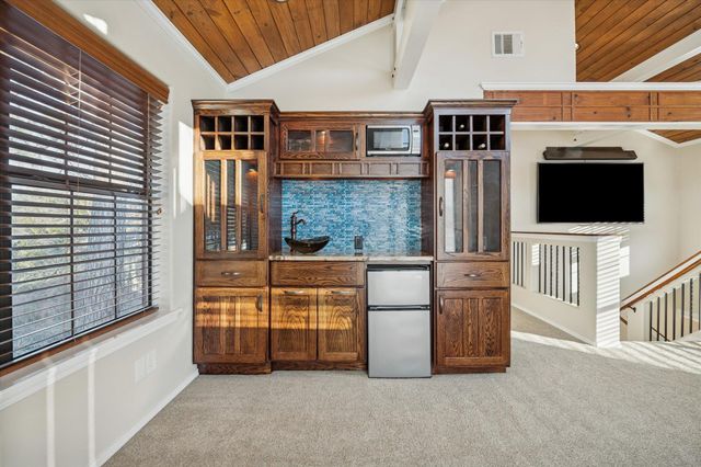 137 Hill Dr DR, Granite Shoals, TX 78654