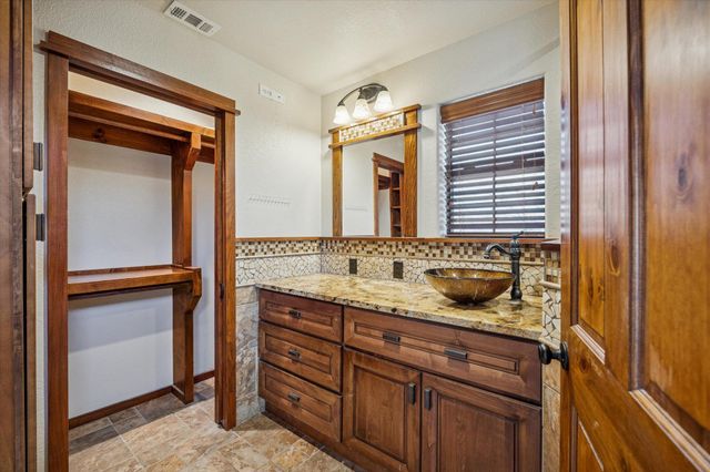 137 Hill Dr DR, Granite Shoals, TX 78654