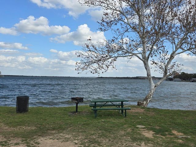 137 Hill Dr DR, Granite Shoals, TX 78654