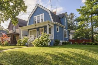 523 W College AVENUE, Waukesha, WI 53186