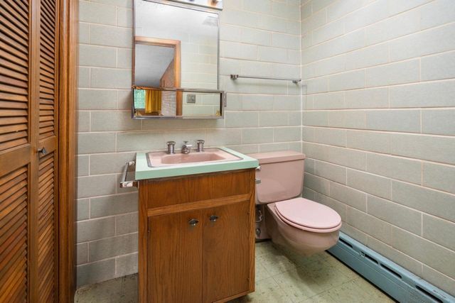 1700 Hillcrest Road, Saint Cloud, MN 56303
