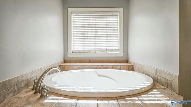 4804 SE Tomahawk Trail, Decatur, AL 35603