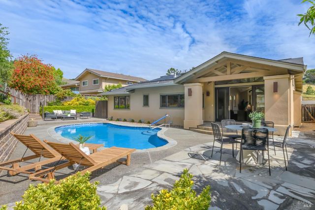 1783 Las Gallinas Ave, San Rafael, CA 94903