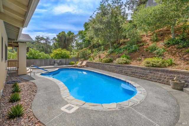 1783 Las Gallinas Ave, San Rafael, CA 94903