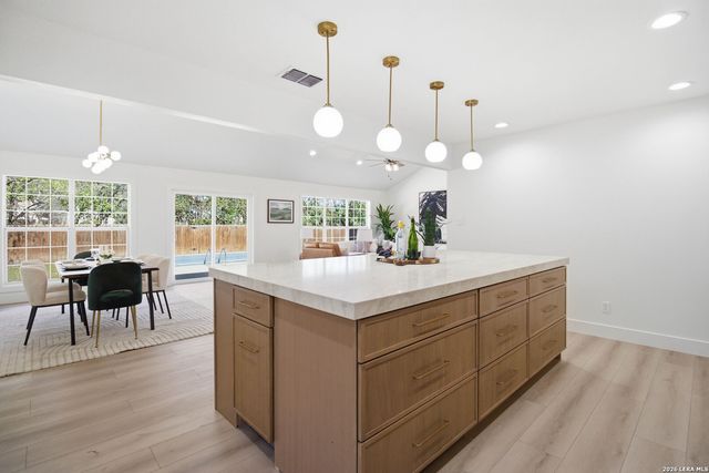 14110 OAKLAND MILLS, San Antonio, TX 78231