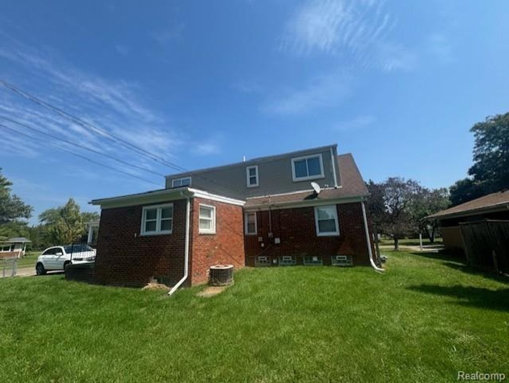 3222 S HUBBARD Street, Wayne, MI 48184