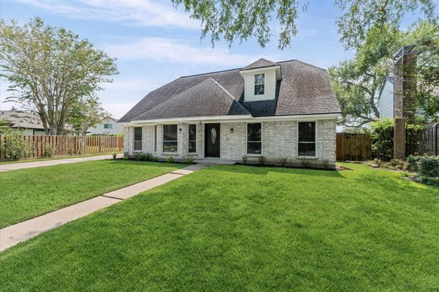 15439 Woodhorn Drive, Houston, TX 77062