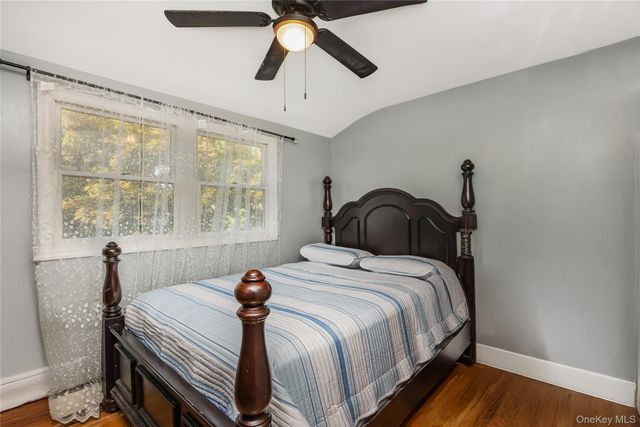 6 Marlon Lane, Hauppauge, NY 11788