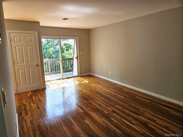 18 Pavilion Ridge Way 17, Suffern, NY 10901