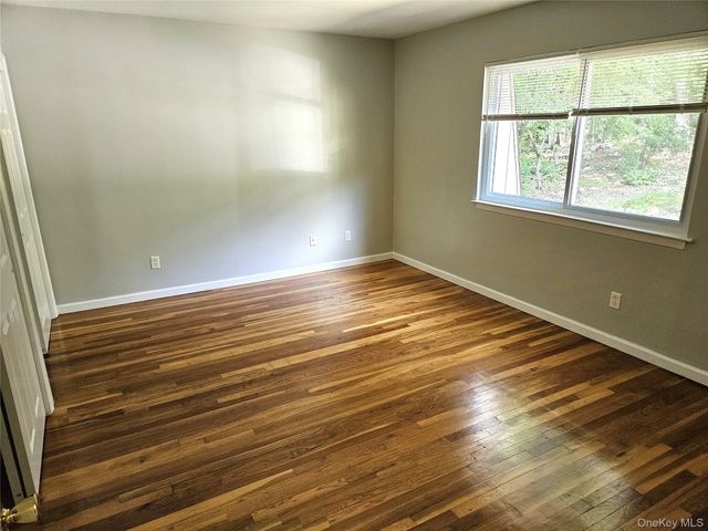 18 Pavilion Ridge Way 17, Suffern, NY 10901