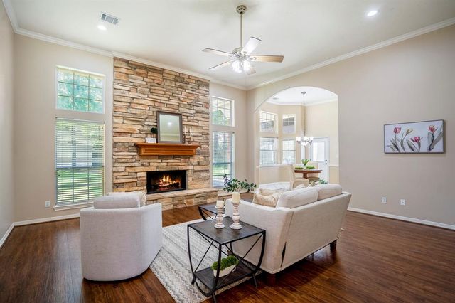 24 Wind River Drive, Conroe, TX 77384