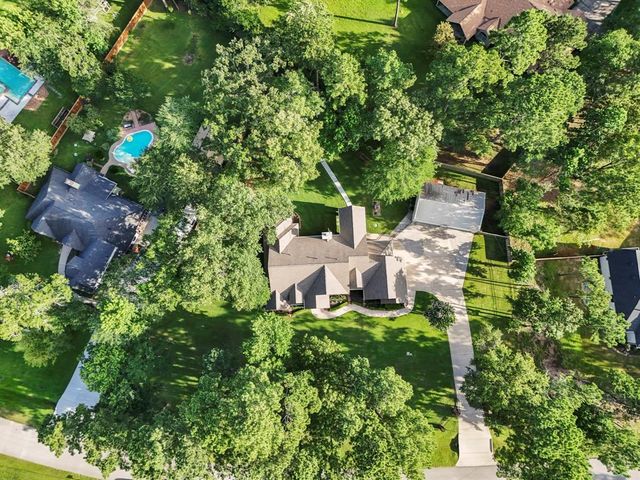 24 Wind River Drive, Conroe, TX 77384