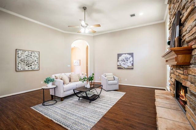 24 Wind River Drive, Conroe, TX 77384