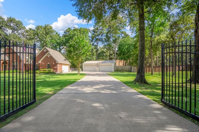 24 Wind River Drive, Conroe, TX 77384