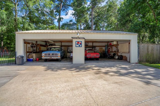 24 Wind River Drive, Conroe, TX 77384