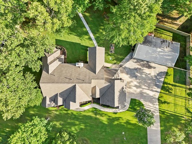 24 Wind River Drive, Conroe, TX 77384