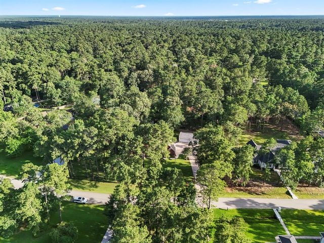 24 Wind River Drive, Conroe, TX 77384