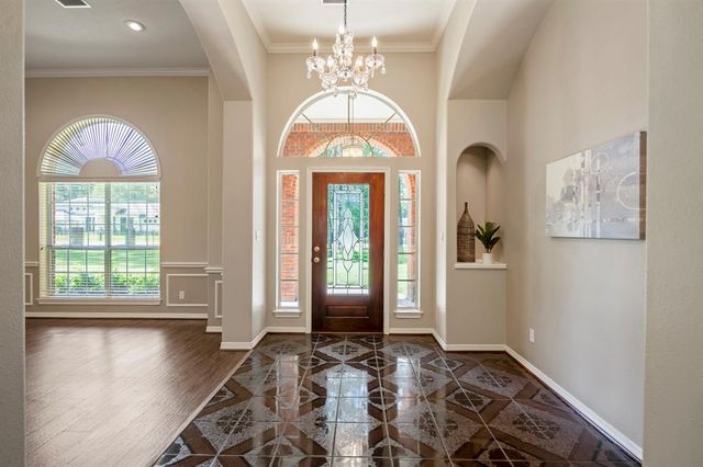 24 Wind River Drive, Conroe, TX 77384