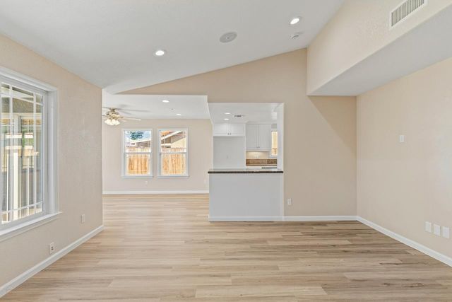 1841 S Willow Creek Dr, Tracy, CA 95376