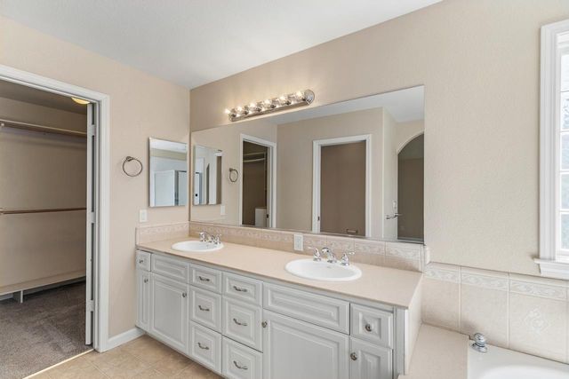 1841 S Willow Creek Dr, Tracy, CA 95376