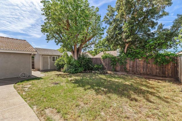 1841 S Willow Creek Dr, Tracy, CA 95376
