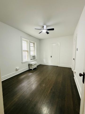 431 S East Avenue 1N, Oak Park, IL 60302