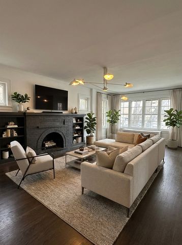 431 S East Avenue 1N, Oak Park, IL 60302