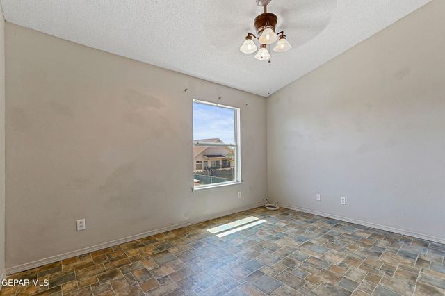 409 DESERT CHICORY Street, El Paso, TX 79928