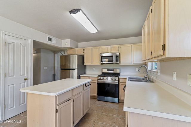 409 DESERT CHICORY Street, El Paso, TX 79928