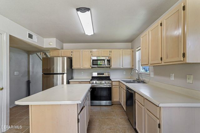 409 DESERT CHICORY Street, El Paso, TX 79928