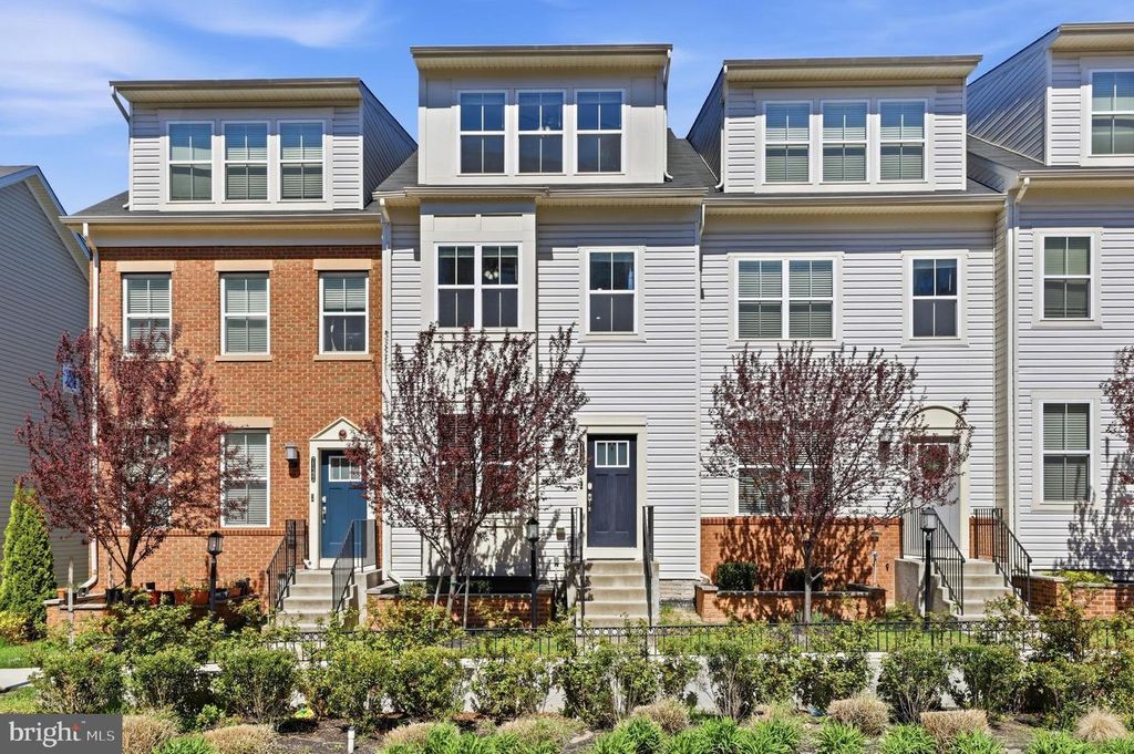 Image 1 of property listing at 7140 BANBURY DR, Hanover, MD 21076